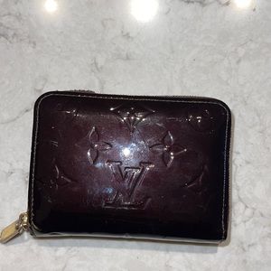 Louis vuitton zip up wallet